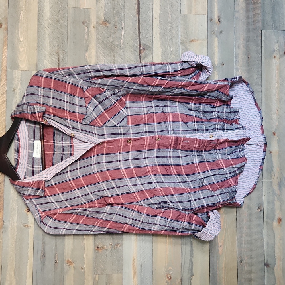 Lucky Brand flannel shirt size medium red and blue